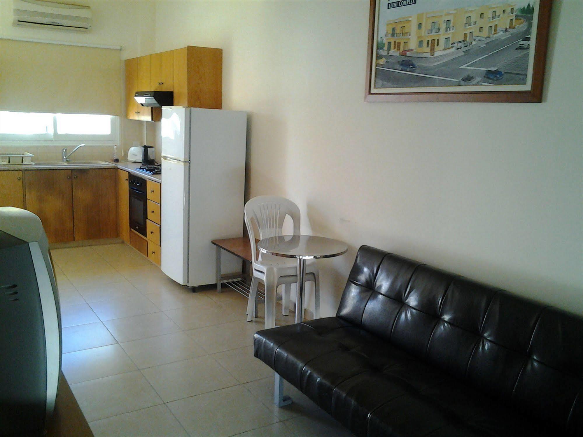 Savva Complex Appartement Larnaca Buitenkant foto