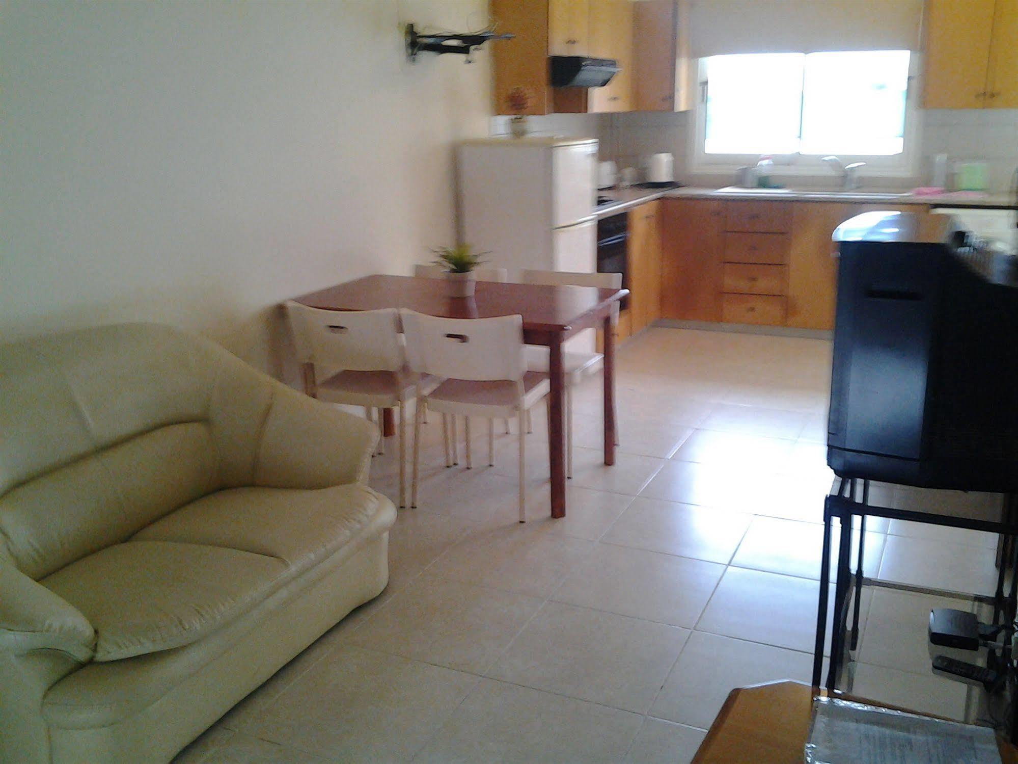 Savva Complex Appartement Larnaca Buitenkant foto